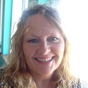 Meet your Posher, Lorie